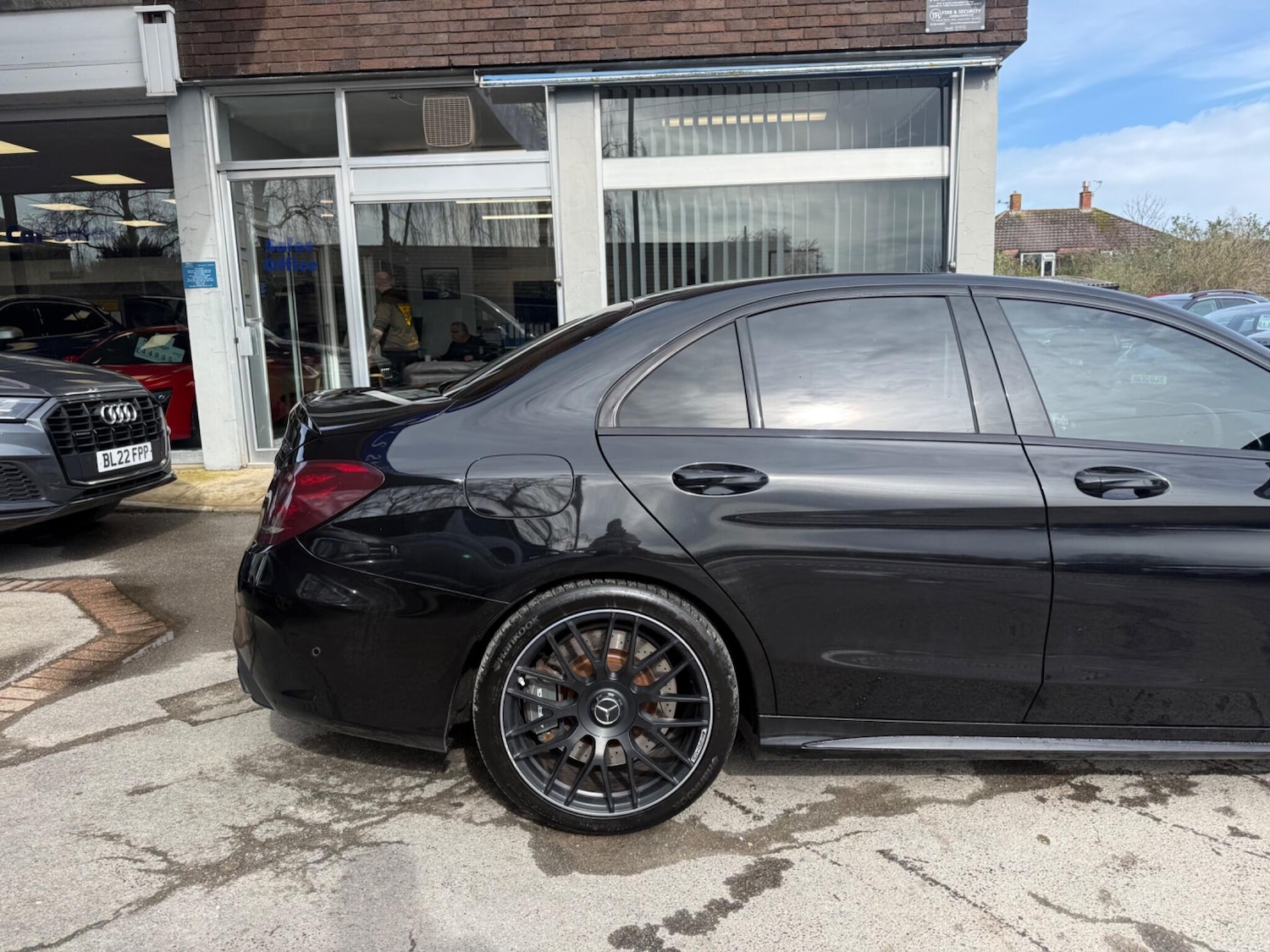 Used Mercedes-Benz C Class 2015 for sale - 77883064: Photo 5