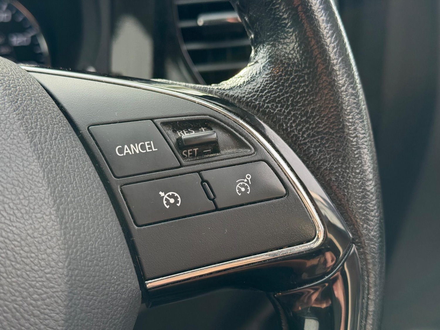 Used Mitsubishi Outlander 2016 for sale - 76425295: Photo 24