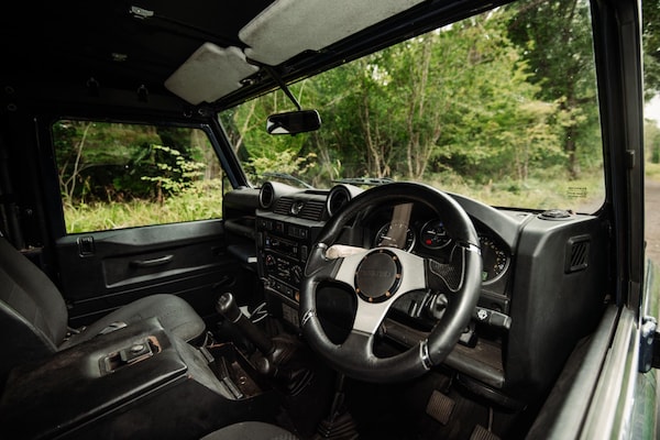 Used Land Rover Defender 90 2012 for sale - 75279906: Photo 43