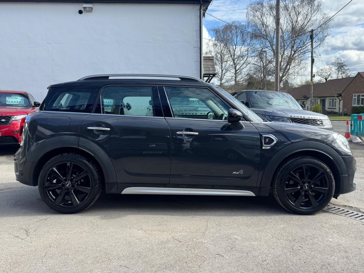 Used MINI Countryman 2017 for sale - 78033877: Photo 2