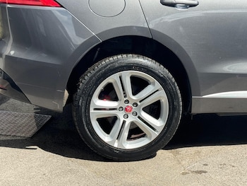 Used Jaguar F-Pace 2017 for sale - 78947295: Photo