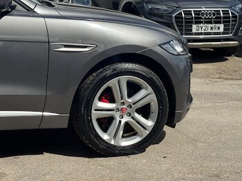 Used Jaguar F-Pace 2017 for sale - 78947295: Photo