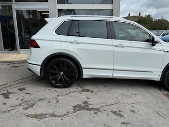 Used Volkswagen Tiguan 2017 for sale - 76227542: Photo