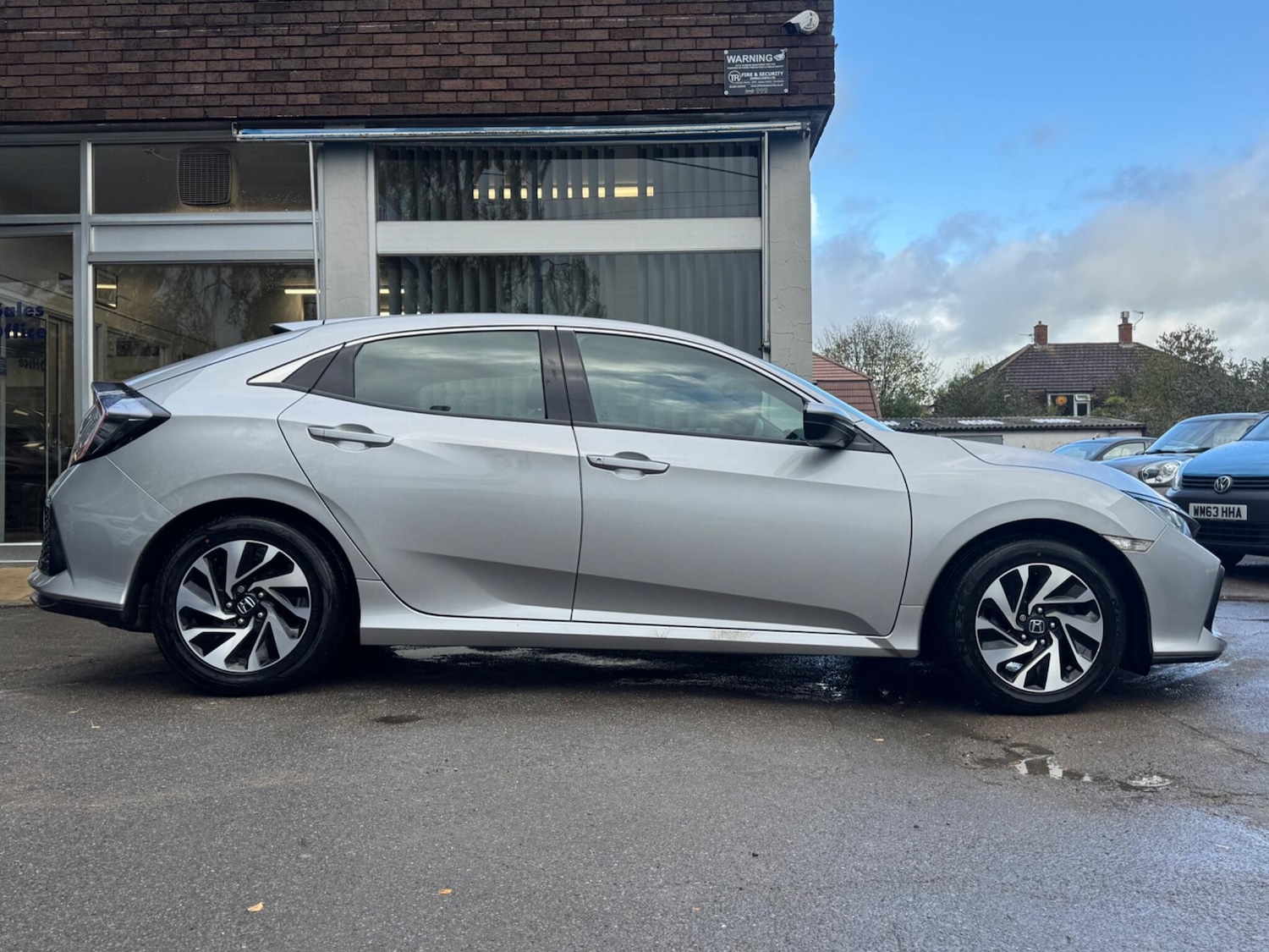 Used Honda Civic for sale - 76432486: Photo 2