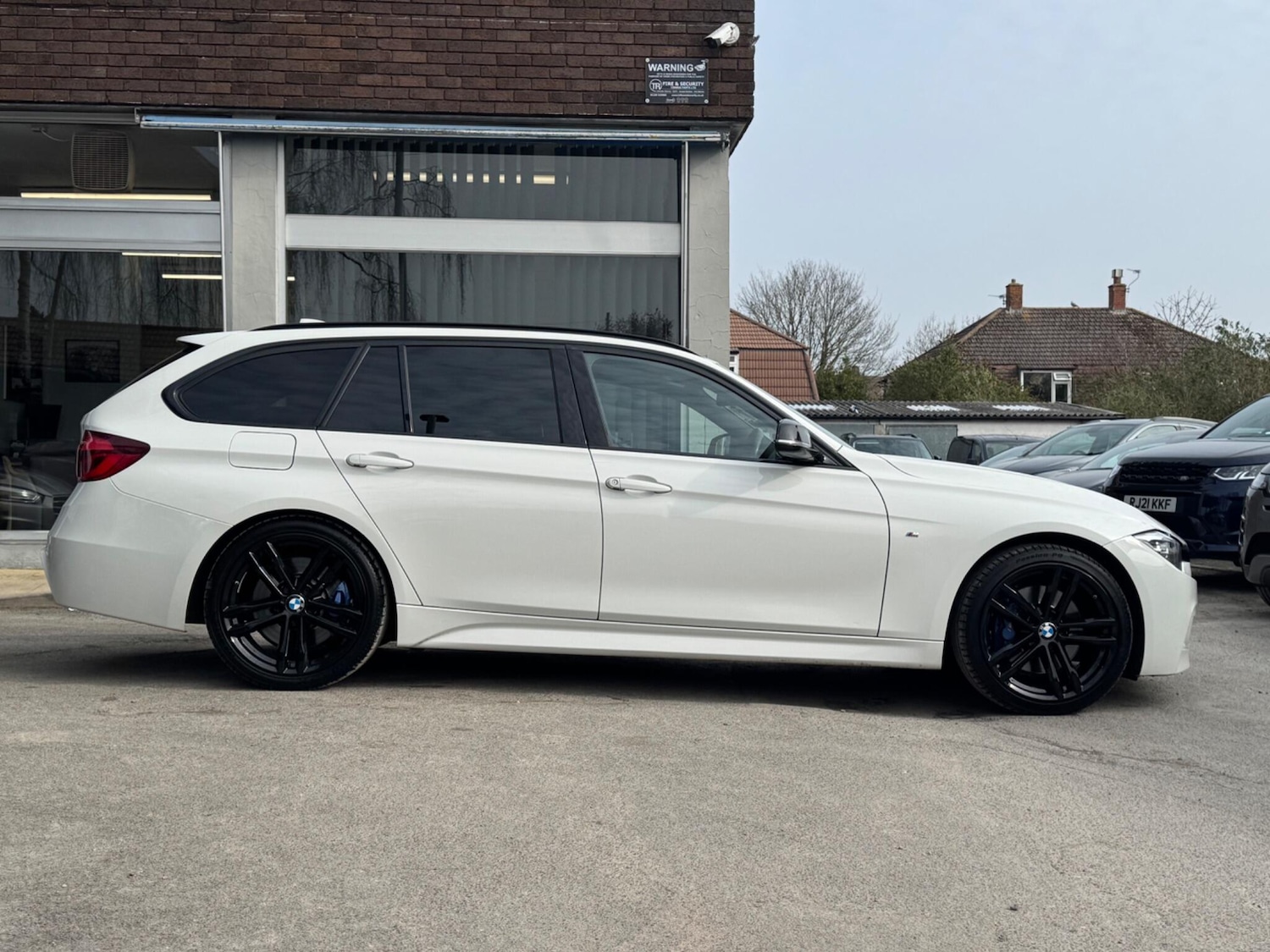 Used BMW 3 Series for sale - 77993079: Photo 2