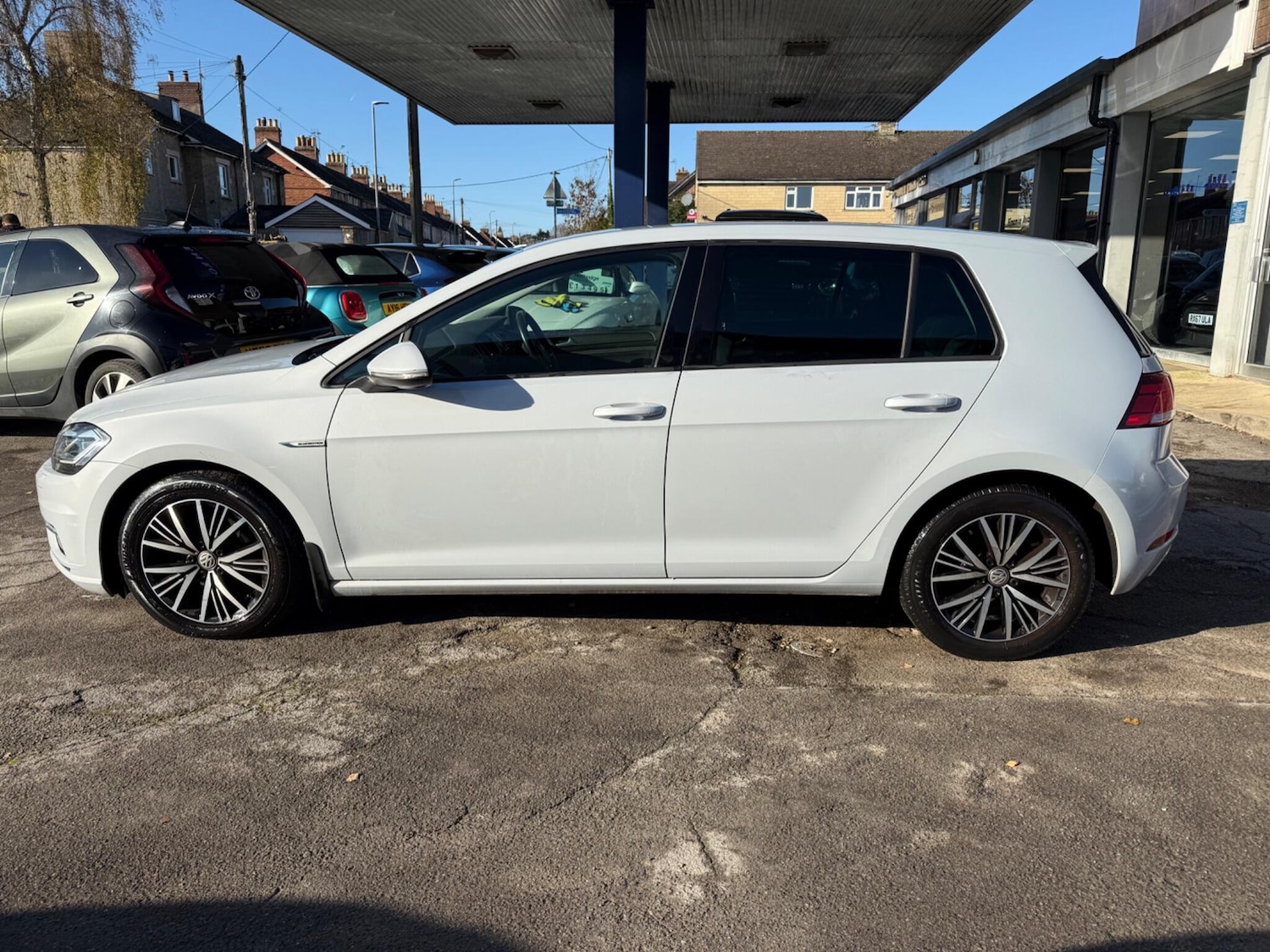 Used Volkswagen Golf 2017 for sale - 76613337: Photo 10