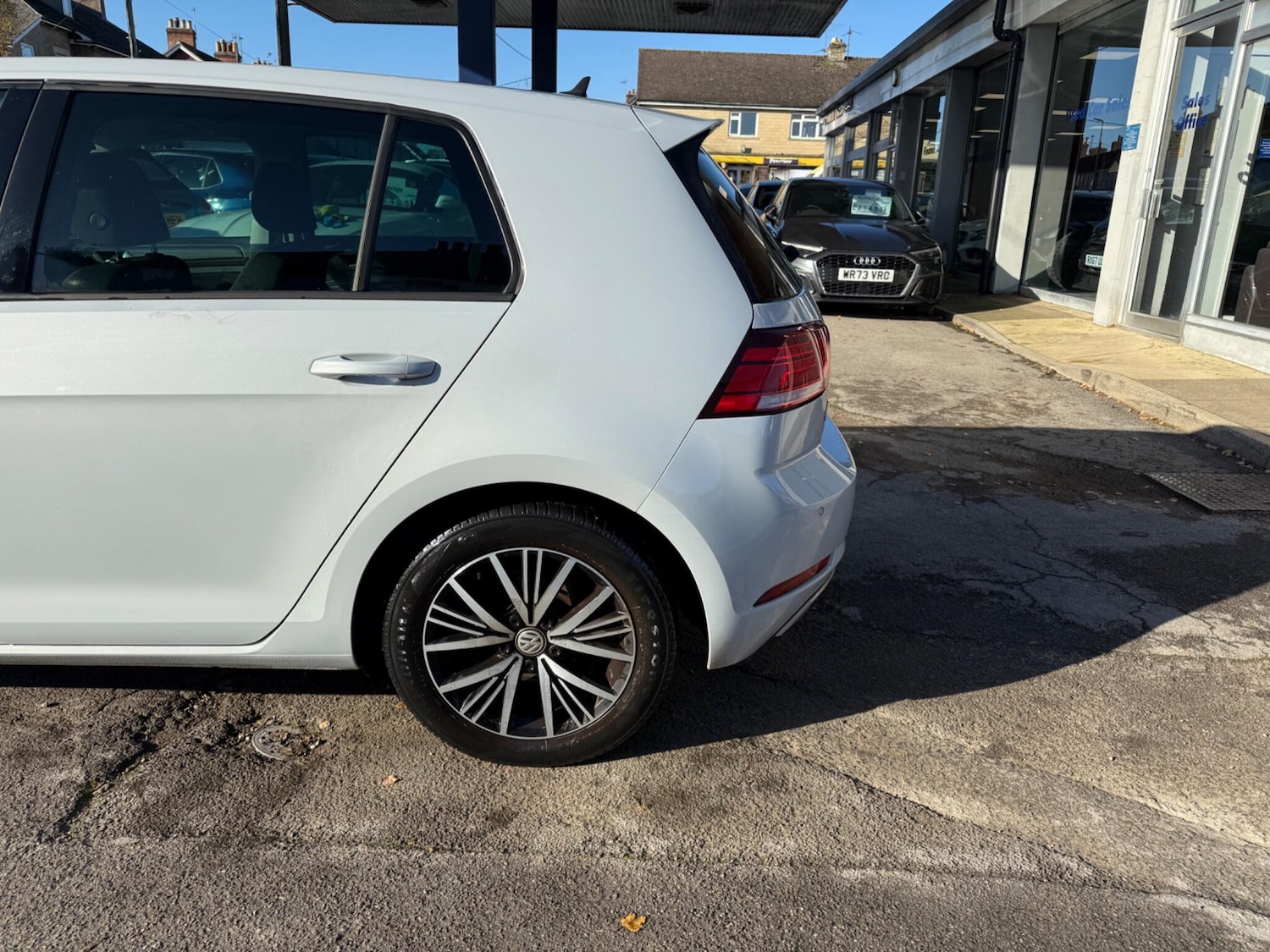 Used Volkswagen Golf 2017 for sale - 76613337: Photo 12