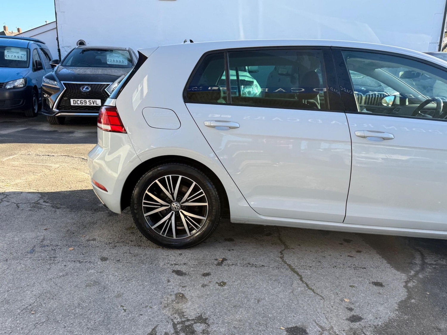 Used Volkswagen Golf 2017 for sale - 76613337: Photo 7