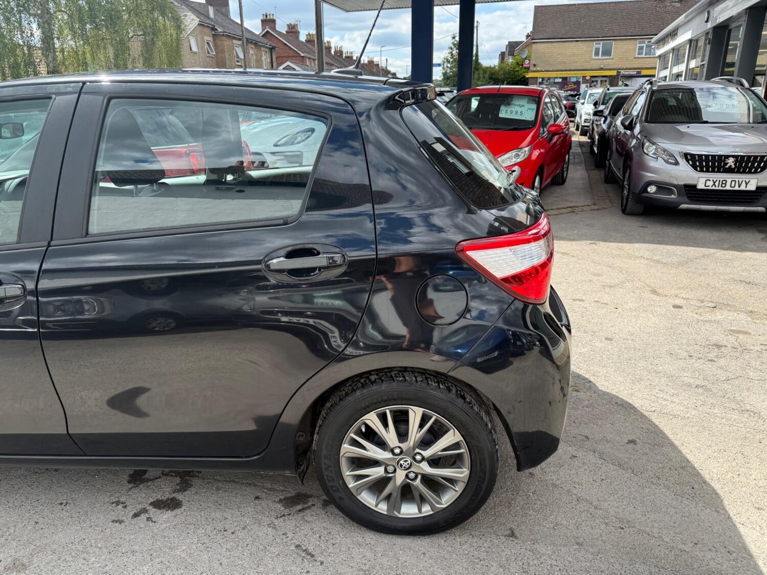 Used Toyota Yaris for sale - 77191834: Photo 10