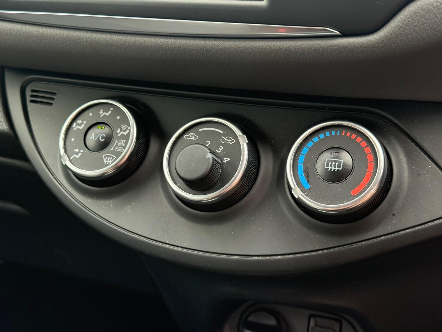 Used Toyota Yaris for sale - 77191834: Photo 29