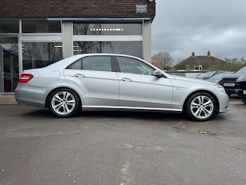 Used Mercedes-Benz E Class 2011 for sale - 77853845: Photo