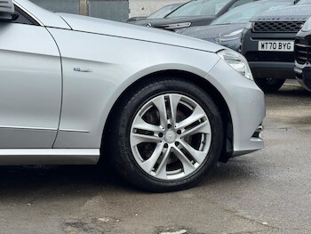 Used Mercedes-Benz E Class 2011 for sale - 77853845: Photo