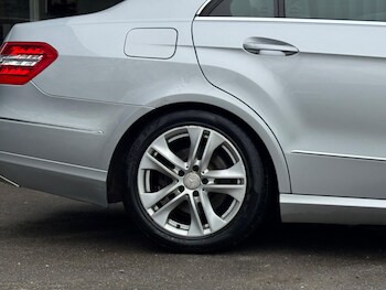 Used Mercedes-Benz E Class 2011 for sale - 77853845: Photo