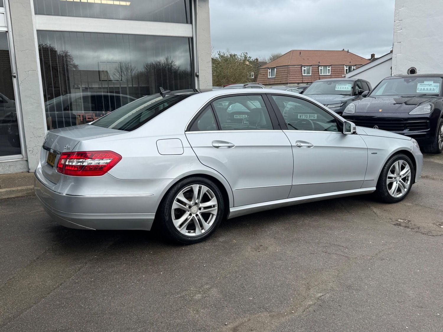 Used Mercedes-Benz E Class for sale - 77853845: Photo 7