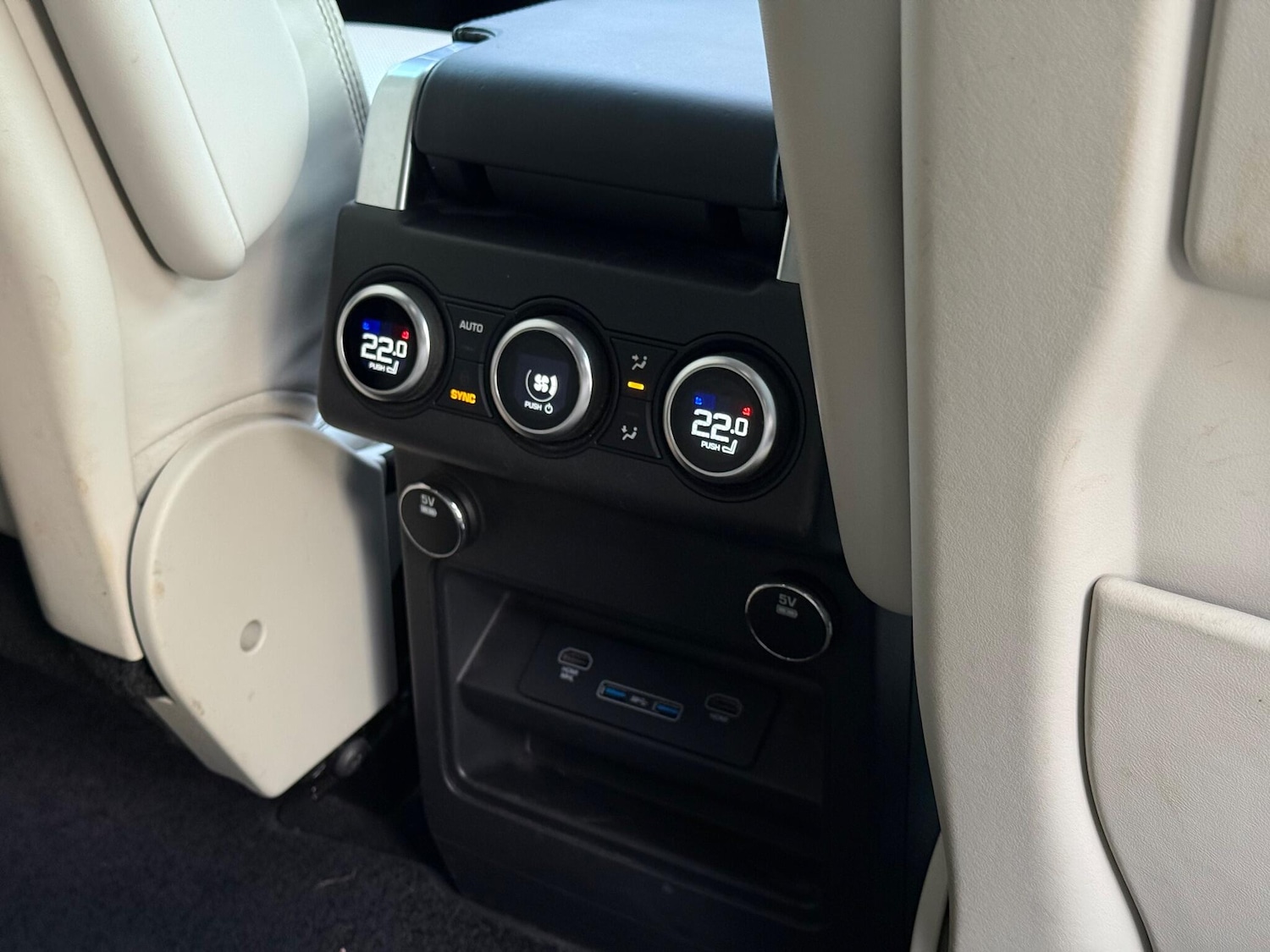 Used Land Rover Discovery 2017 for sale - 76964993: Photo 14