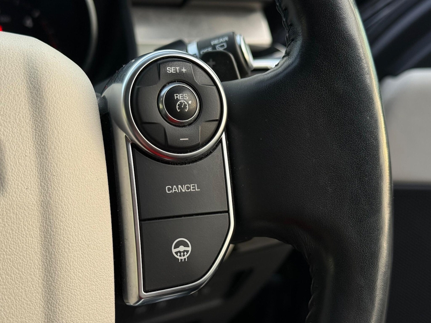 Used Land Rover Discovery 2017 for sale - 76964993: Photo 15