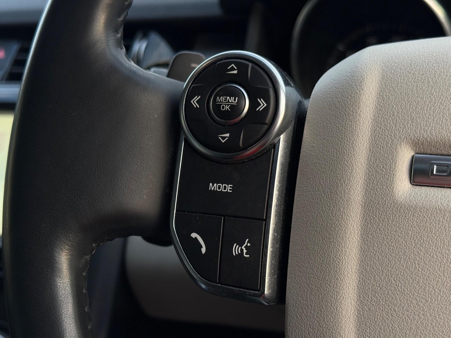 Used Land Rover Discovery 2017 for sale - 76964993: Photo 16