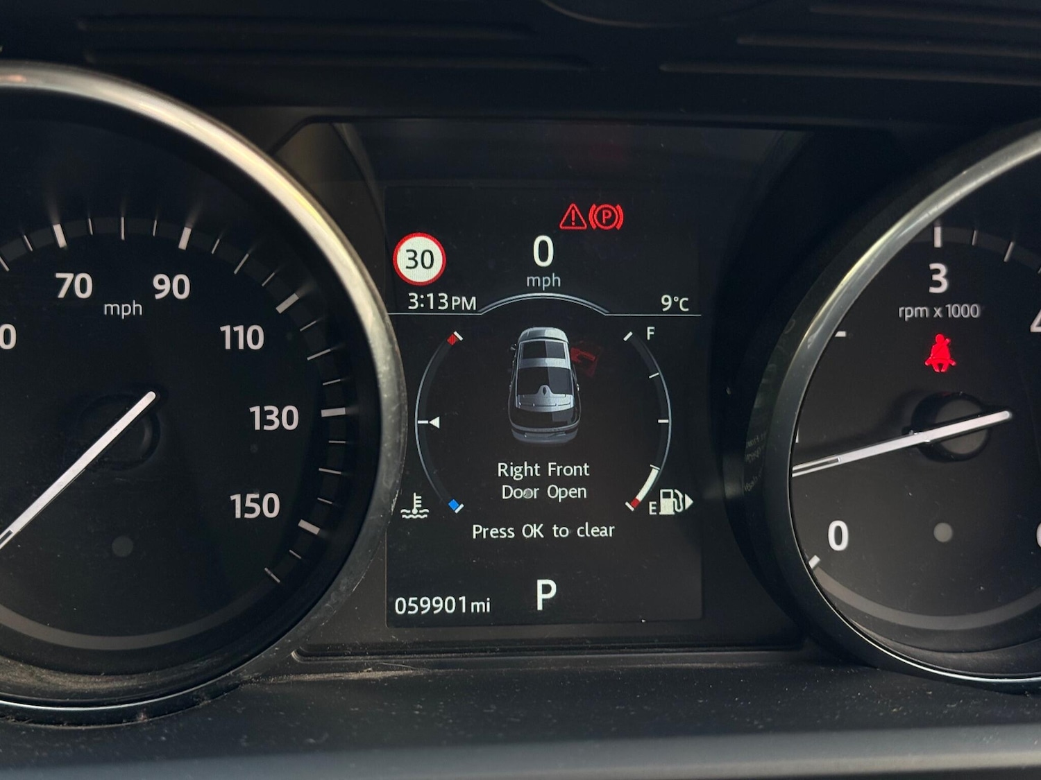 Used Land Rover Discovery 2017 for sale - 76964993: Photo 35