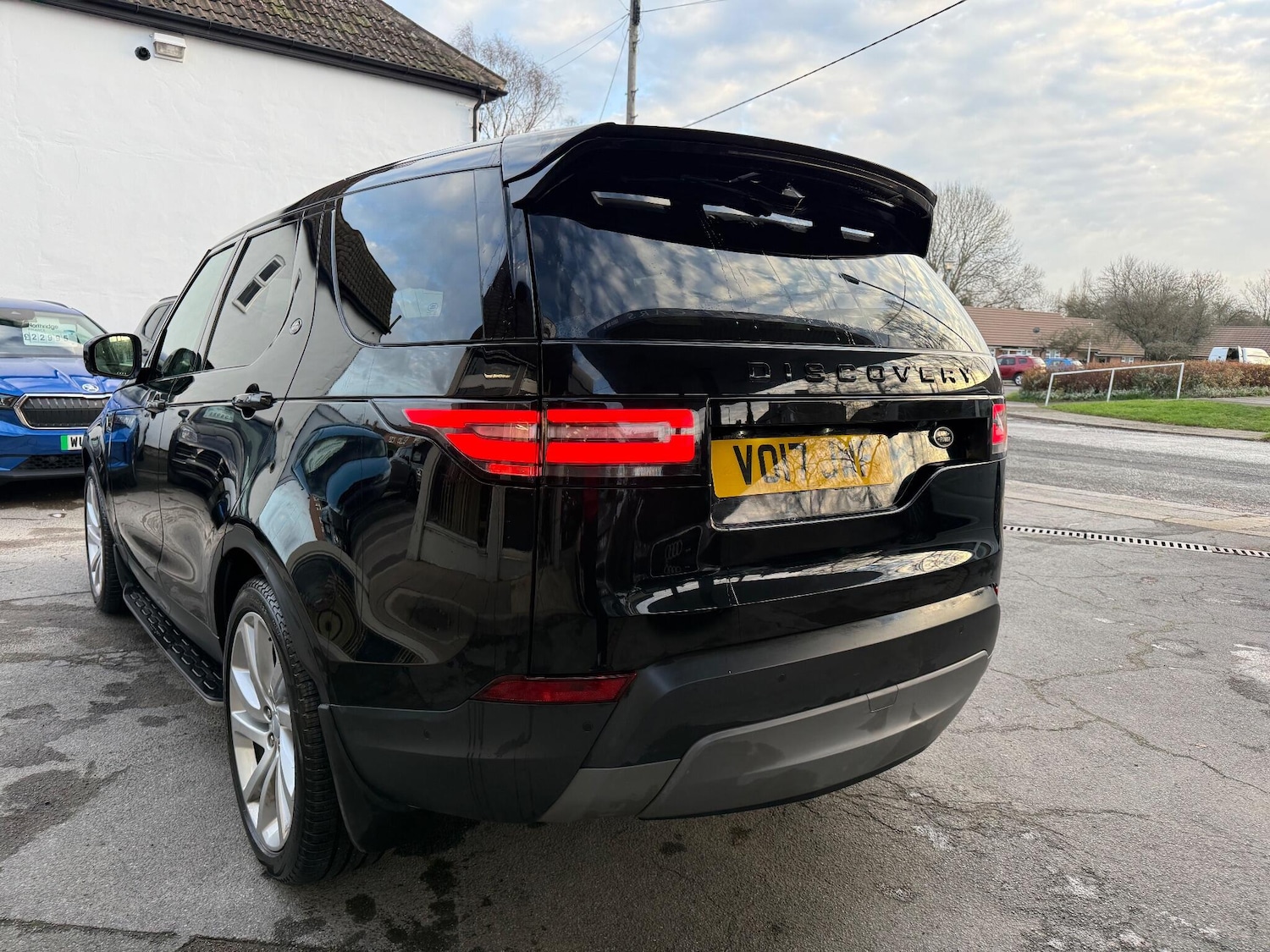 Used Land Rover Discovery 2017 for sale - 76964993: Photo 4