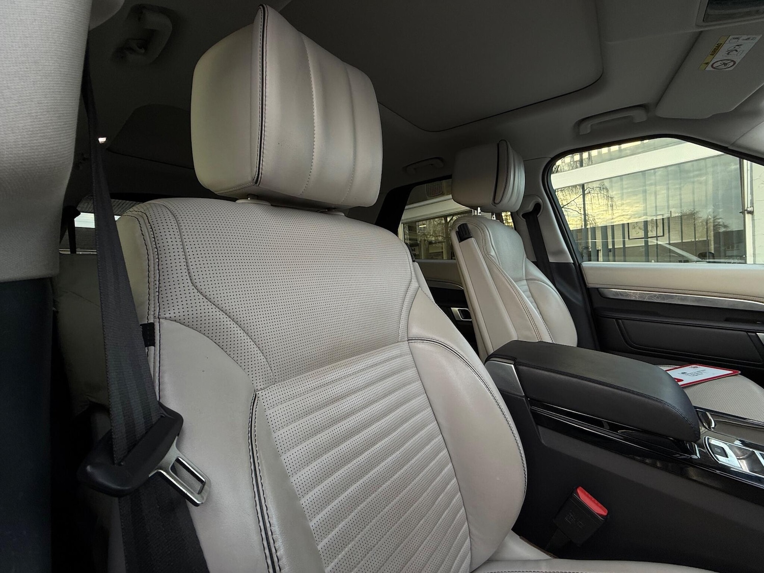 Used Land Rover Discovery 2017 for sale - 76964993: Photo 40