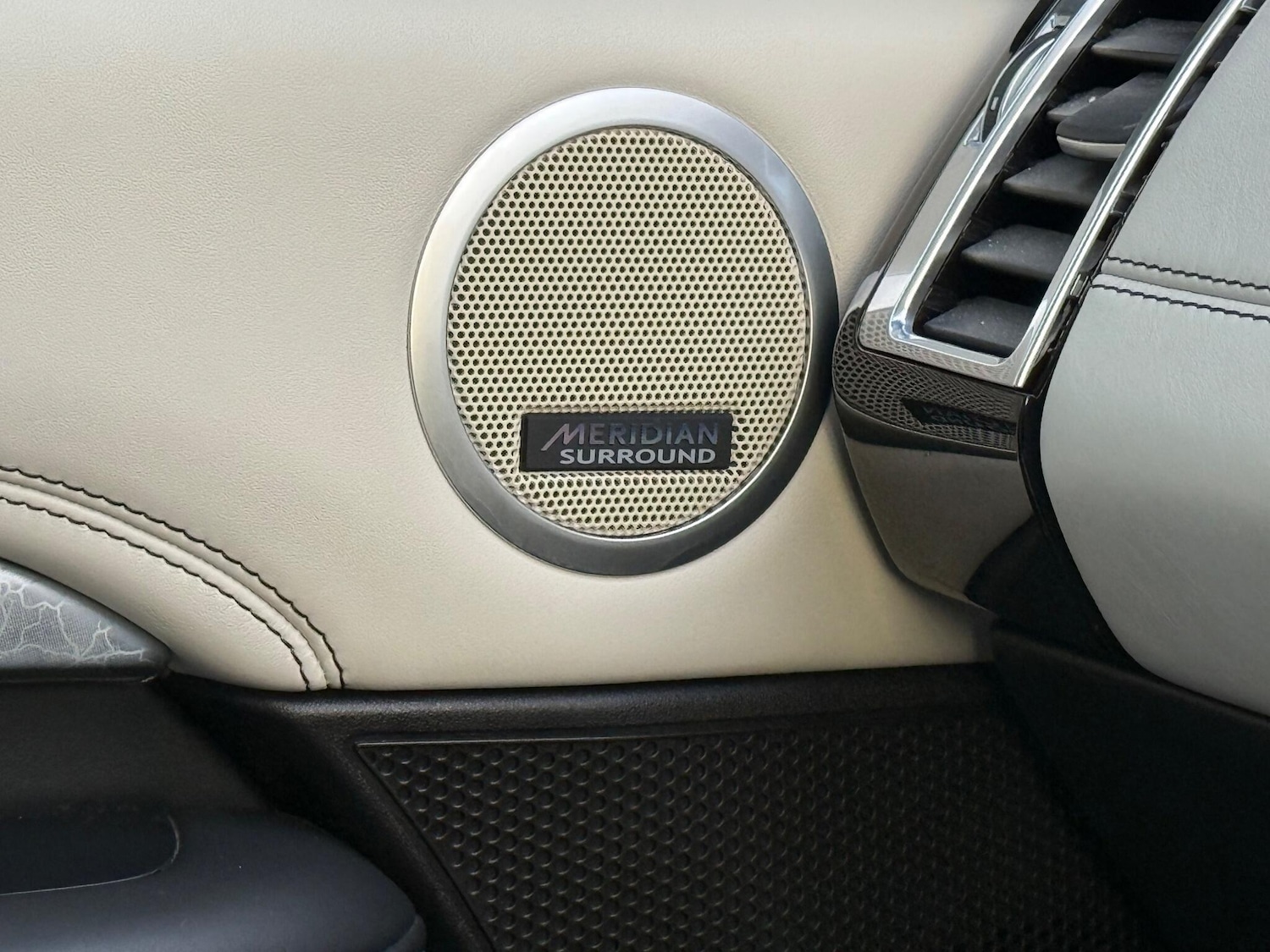 Used Land Rover Discovery 2017 for sale - 76964993: Photo 42