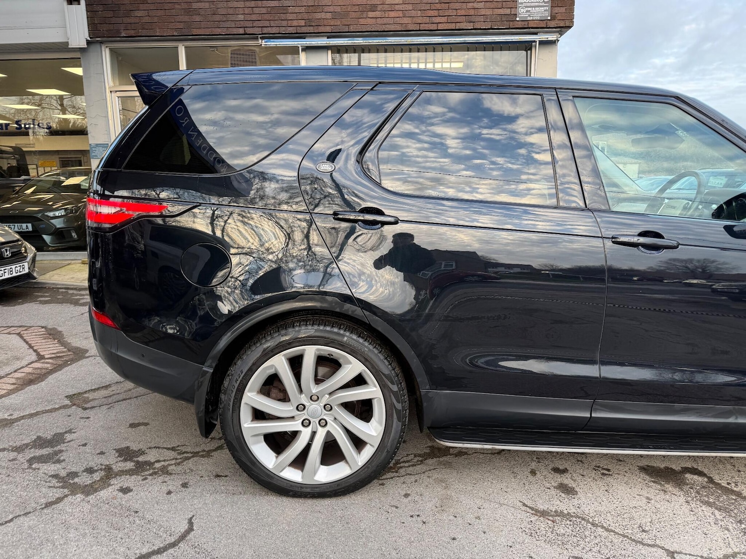 Used Land Rover Discovery 2017 for sale - 76964993: Photo 9