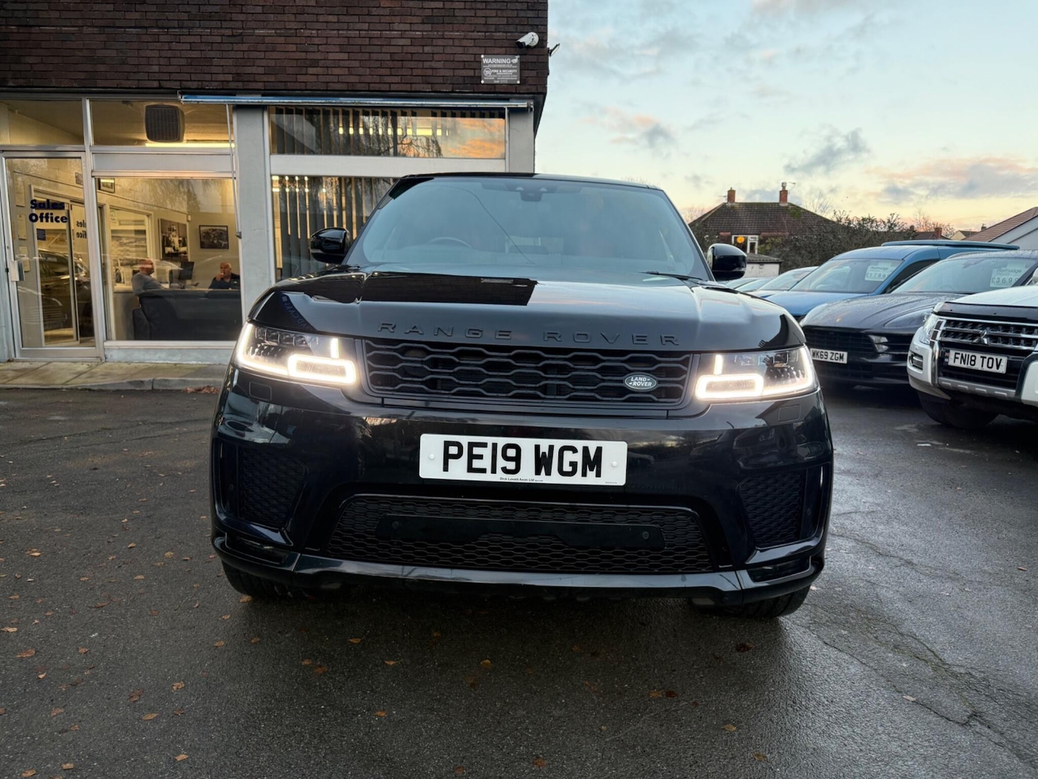 Used Land Rover Range Rover Sport 2019 for sale - 76688951: Photo 2