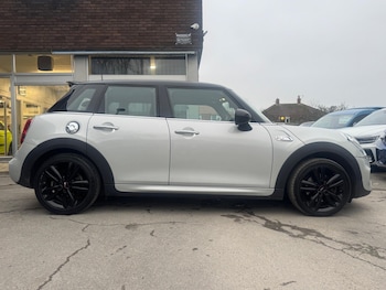 Used MINI Hatch 2019 for sale - 77040155: Photo