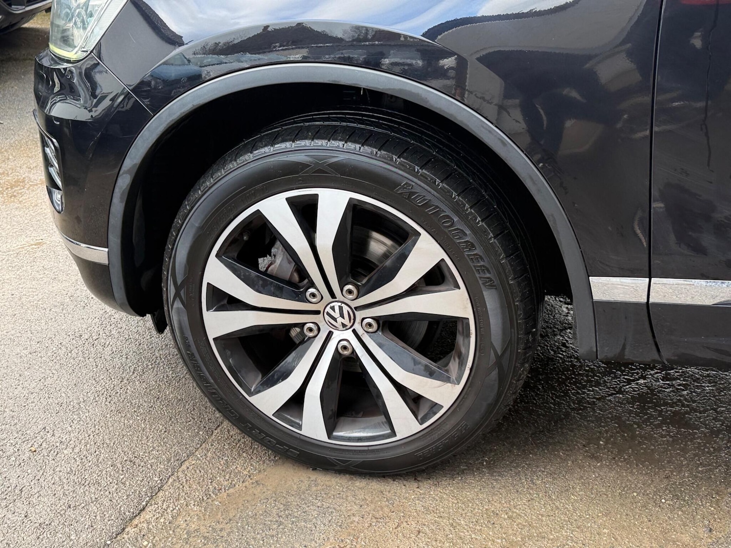 Used Volkswagen Touareg 2014 for sale - 77291057: Photo 24