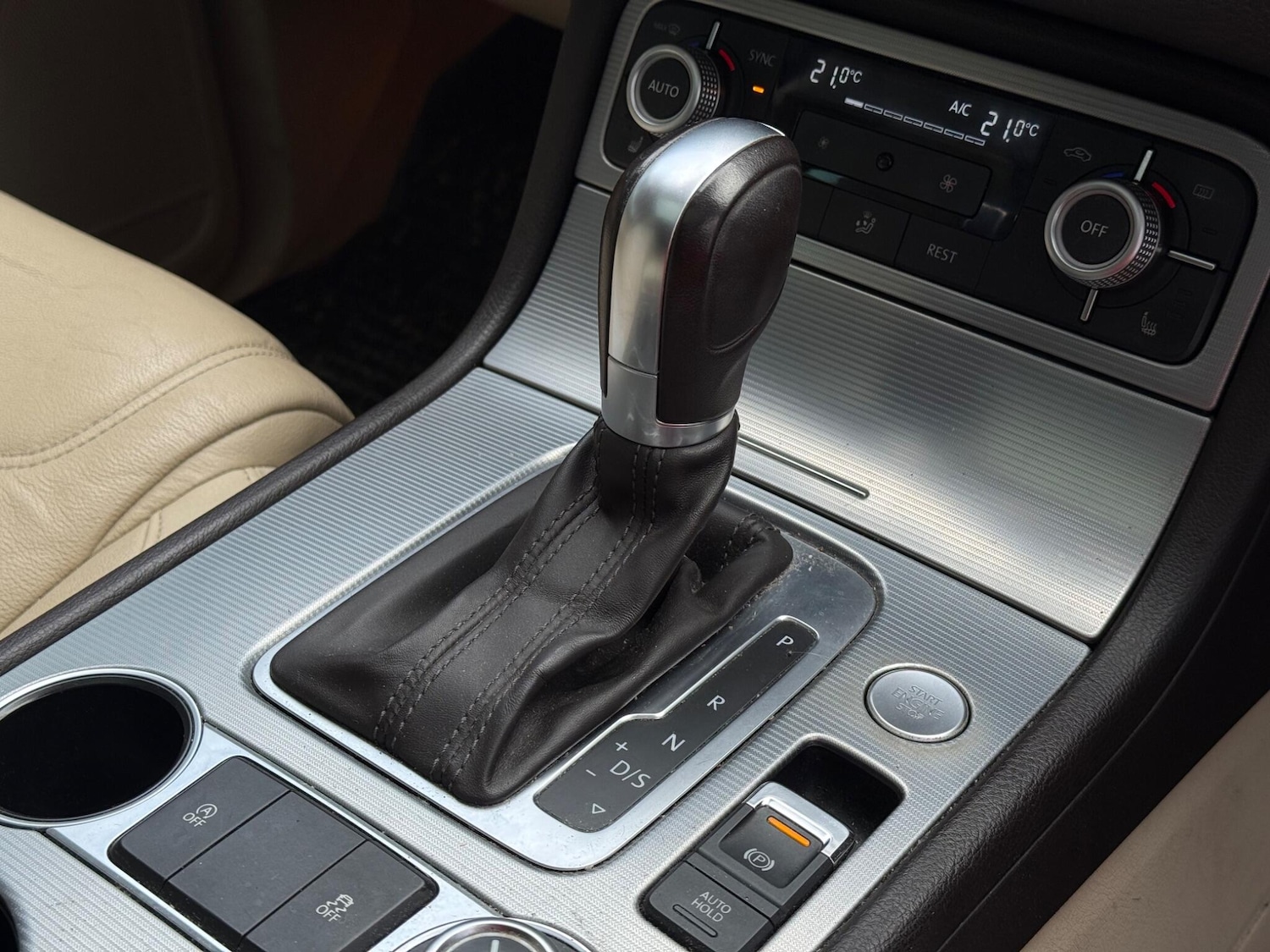 Used Volkswagen Touareg 2014 for sale - 77291057: Photo 9