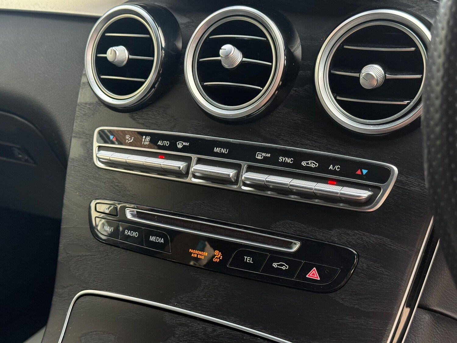 Used Mercedes-Benz GLC 2018 for sale - 76361042: Photo 25