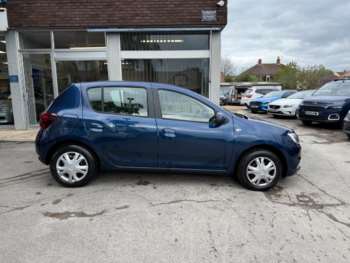 Used Dacia Sandero 2017 for sale - 74935201: Photo