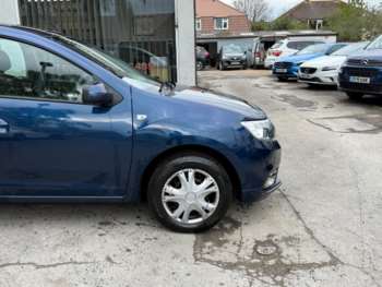 Used Dacia Sandero 2017 for sale - 74935201: Photo