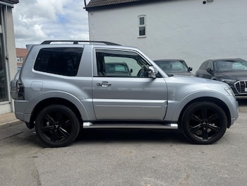Used Mitsubishi Shogun 2015 for sale - 79049836: Photo