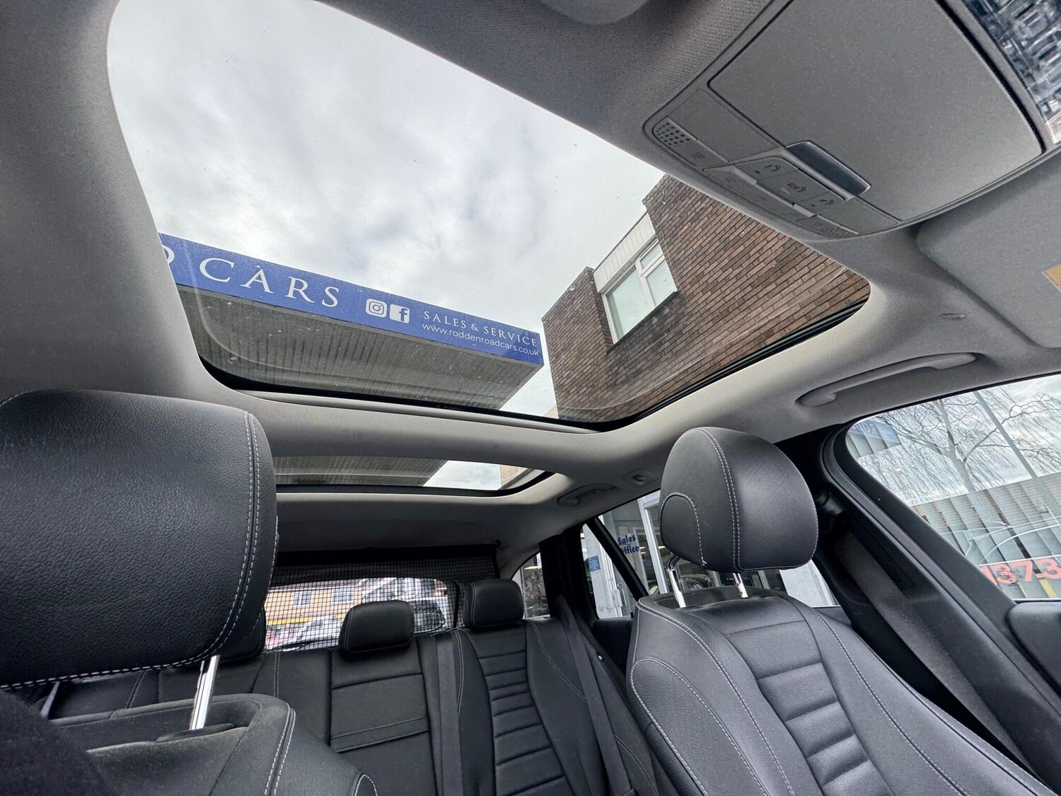 Used Mercedes-Benz E Class 2018 for sale - 78047395: Photo 18