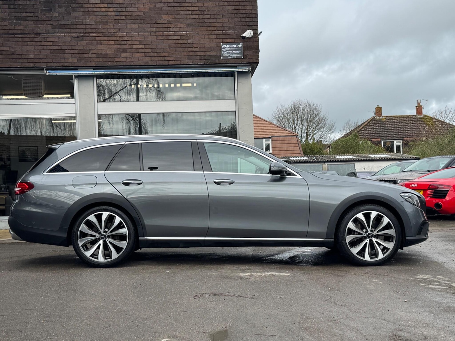 Used Mercedes-Benz E Class 2018 for sale - 78047395: Photo 2