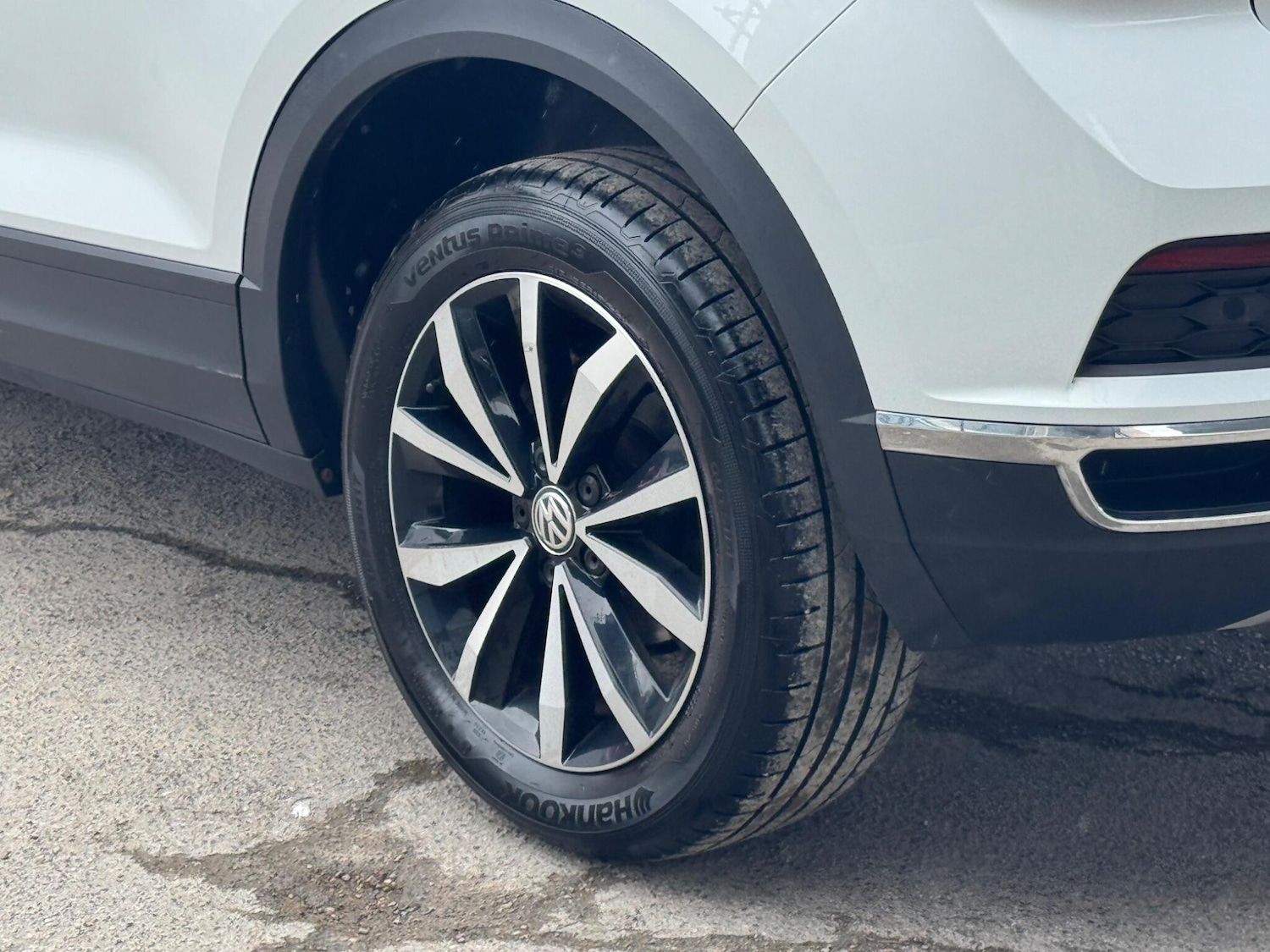 Used Volkswagen T-Roc for sale - 78136252: Photo 10