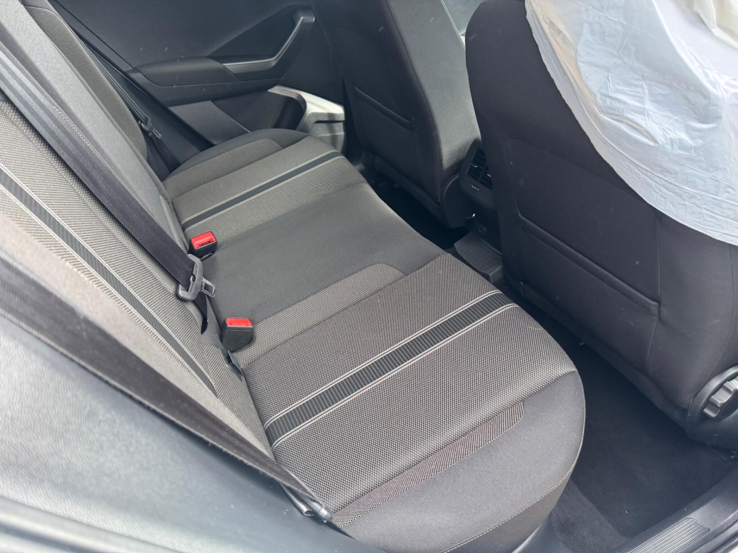 Used Volkswagen T-Roc for sale - 78136252: Photo 14