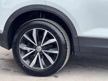 Used Volkswagen T-Roc 2020 for sale - 78136252: Photo