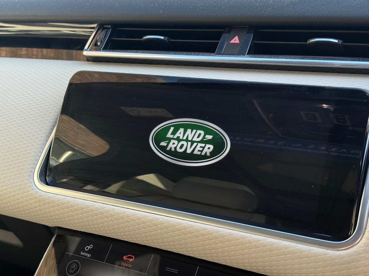 Used Land Rover Range Rover Velar 2018 for sale - 77016743: Photo 30