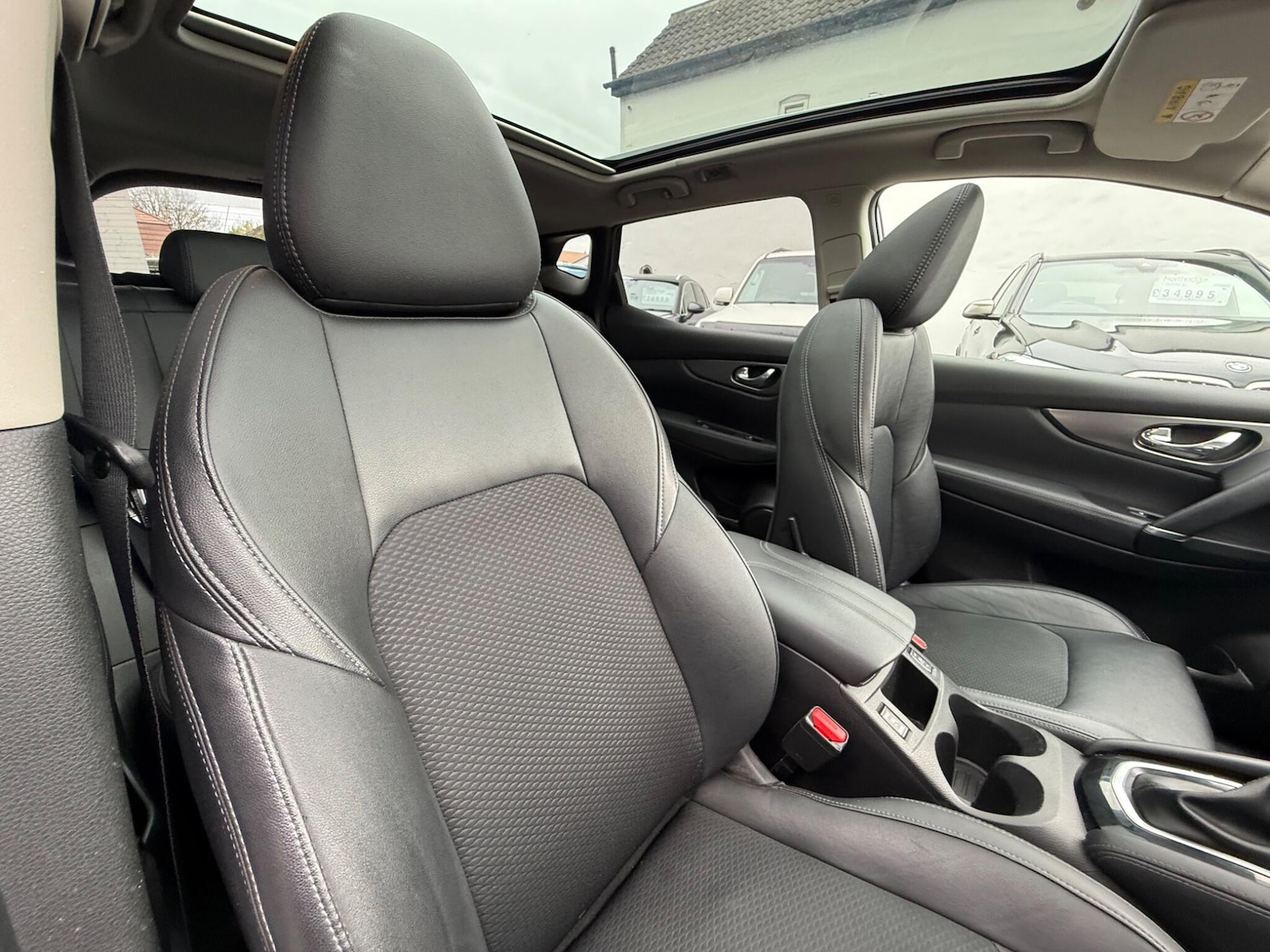 Used Nissan Qashqai for sale - 76472736: Photo 11