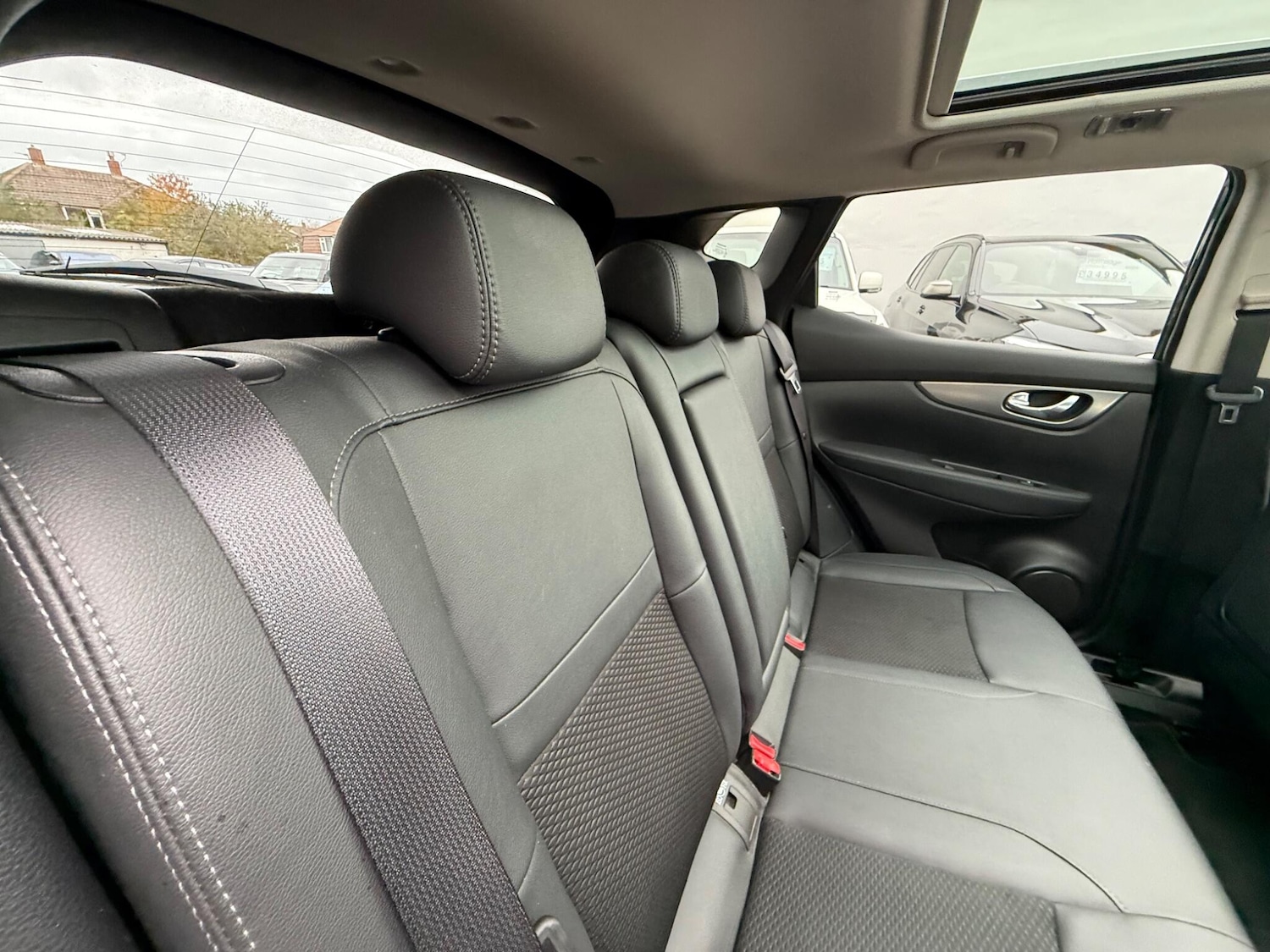 Used Nissan Qashqai for sale - 76472736: Photo 12