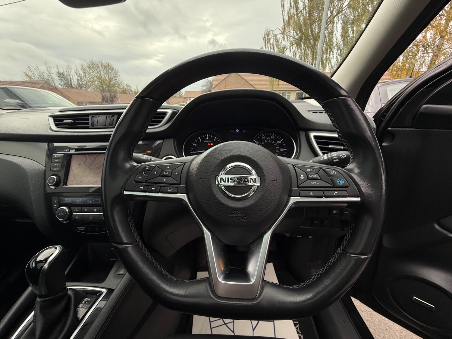 Used Nissan Qashqai for sale - 76472736: Photo 24