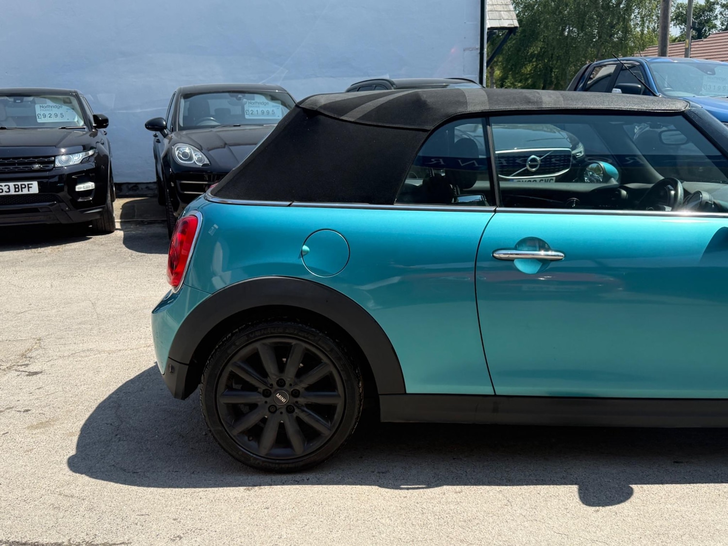 Used MINI Convertible 2016 for sale - 76993936: Photo 5