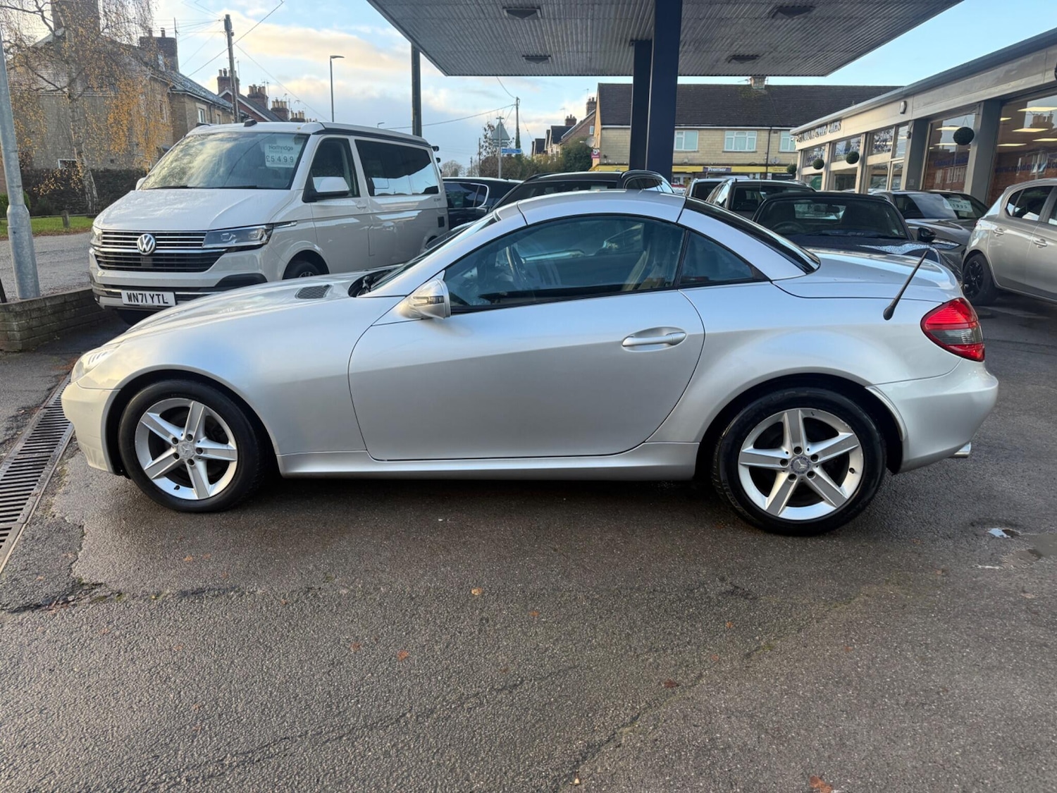 Used Mercedes-Benz SLK 2010 for sale - 76824803: Photo 10