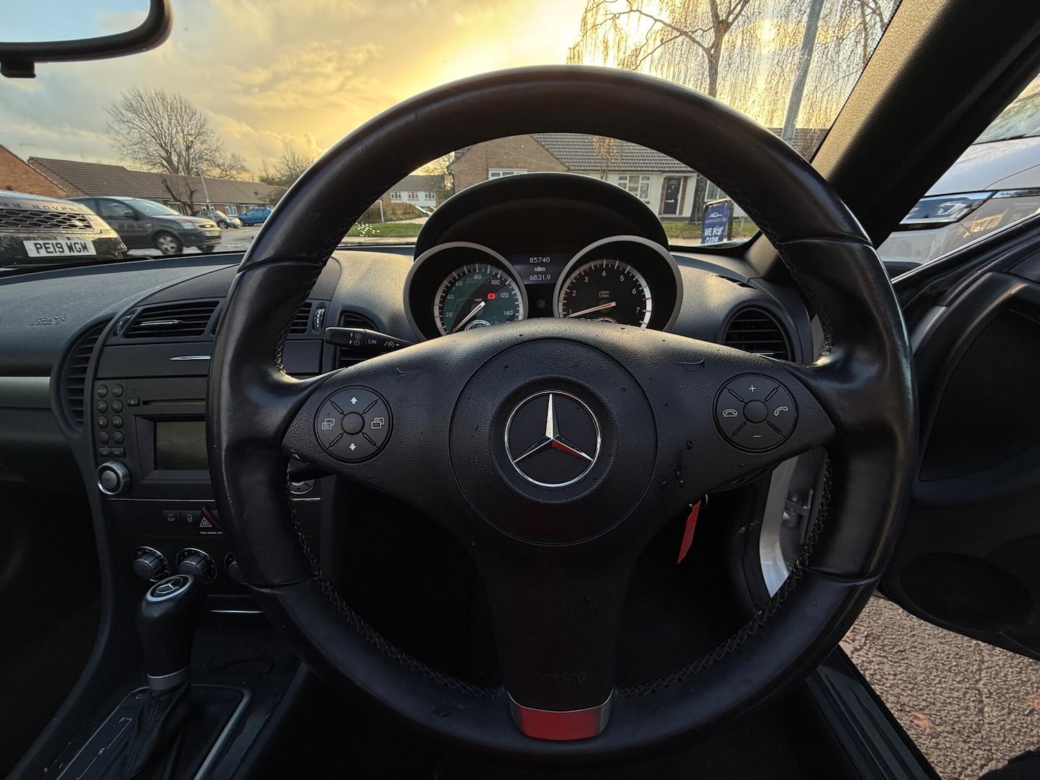 Used Mercedes-Benz SLK 2010 for sale - 76824803: Photo 24