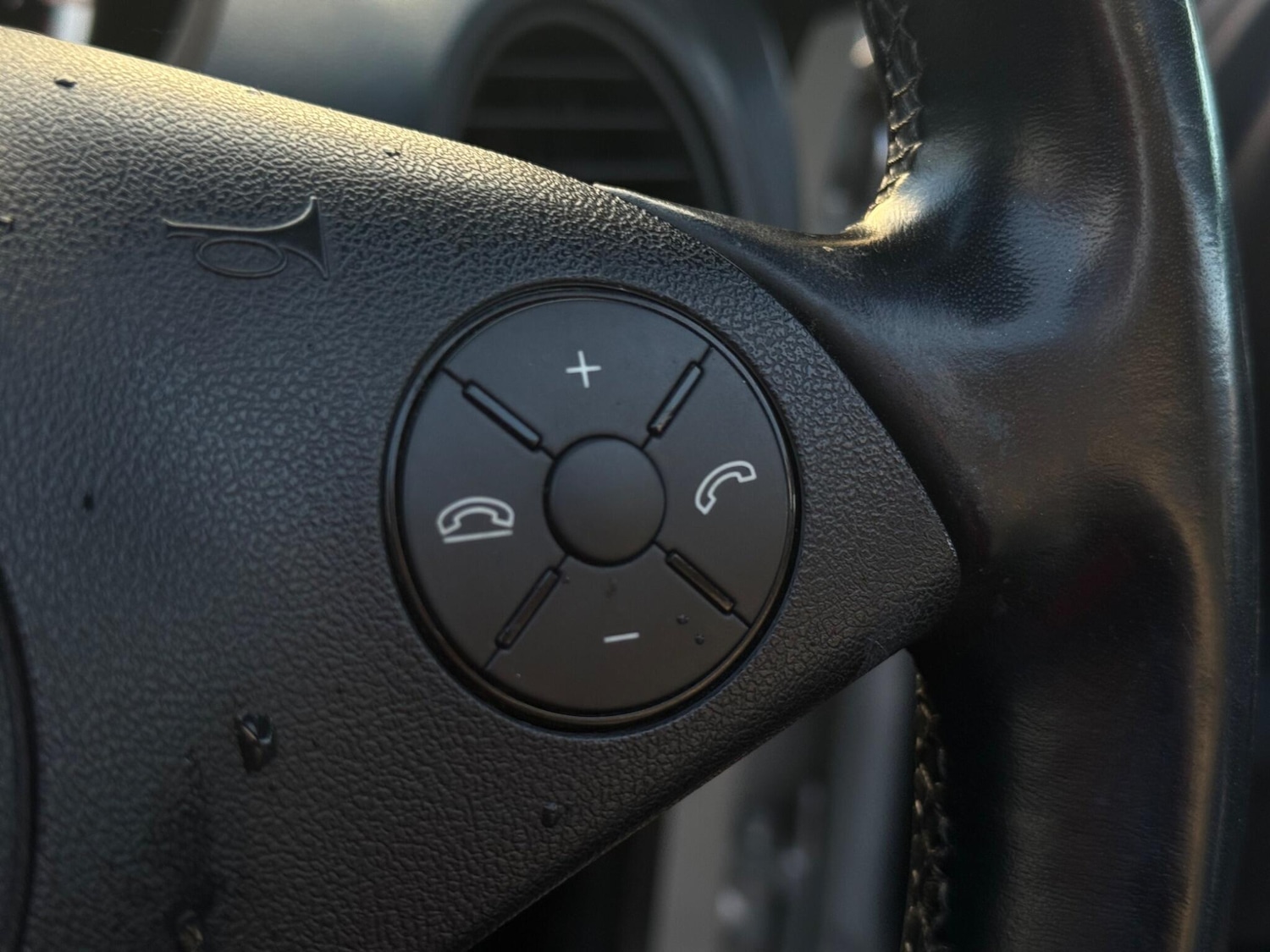 Used Mercedes-Benz SLK 2010 for sale - 76824803: Photo 26