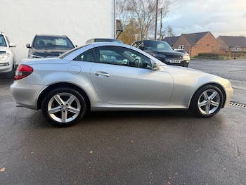 Used Mercedes-Benz SLK 2010 for sale - 76824803: Photo