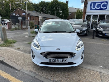 Used Ford Fiesta 2018 for sale - 79490149: Photo