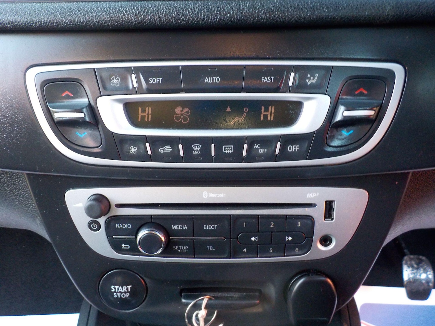 Used Renault Megane 2014 for sale - 76700933: Photo 17